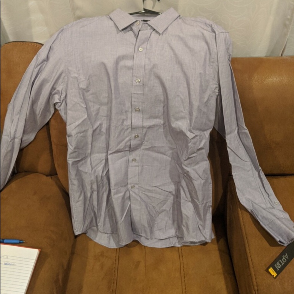 Men’s Apt 9 Button down shirt L
